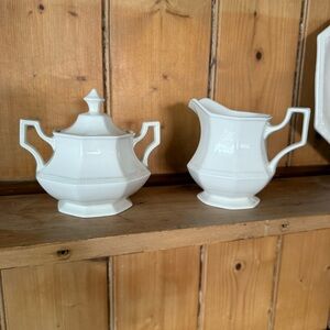 Johnson Brothers Heritage White Ironstone Creamer and Sugar Set
